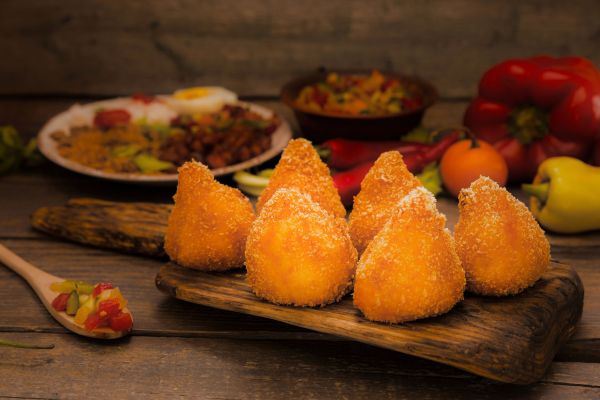 Coxinha Low Carb com Carne Seca