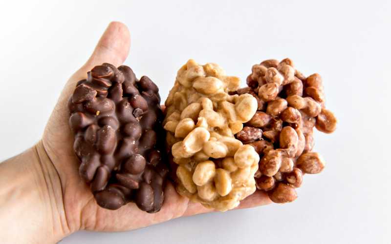 Pé-de-Moleque de Leite Condensado Pé-de-Moleque com ChocolatePé-de-Moleque de CocoPé-de-Moleque Diet