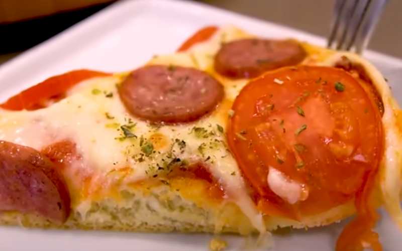 Posso usar diferentes tipos de queijo na pizza de liquidificador