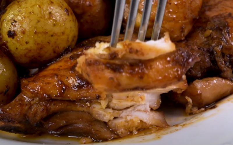 Pronto para Saborear Frango Assado na Panela de Pressão