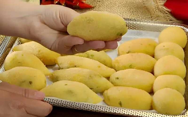 Bolinho de Aipim Recheado