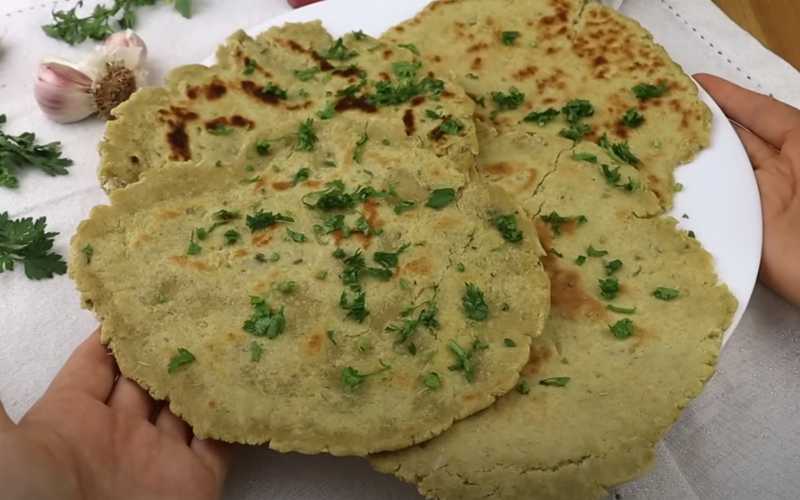 Panqueca de Pão de Alho