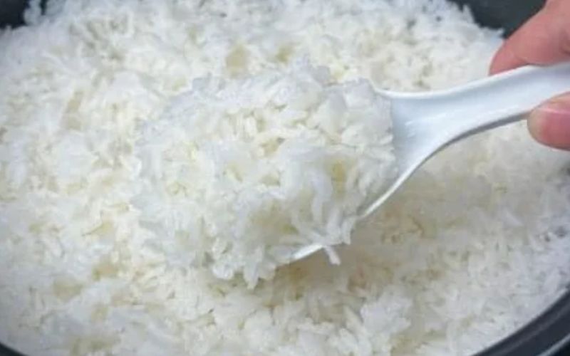 Erro grave colocar apenas água no arroz